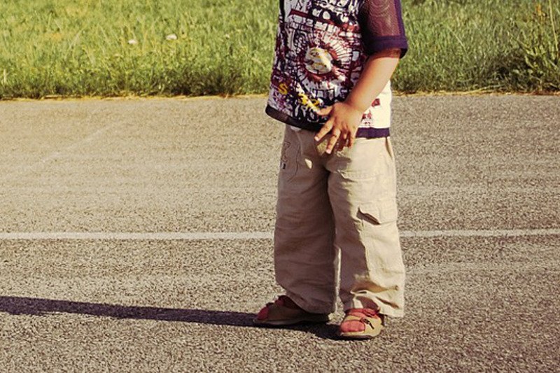 Chłopiec miał powiedzieć, że tata zostawił go tak daleko, żeby go "nastraszyć"