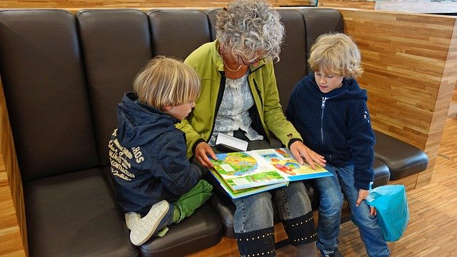 Dziadkowie to bardzo ważne osoby w życiu naszych dzieci – zadbajmy, by weganizm nie był w relacjach kwestią zapalną!