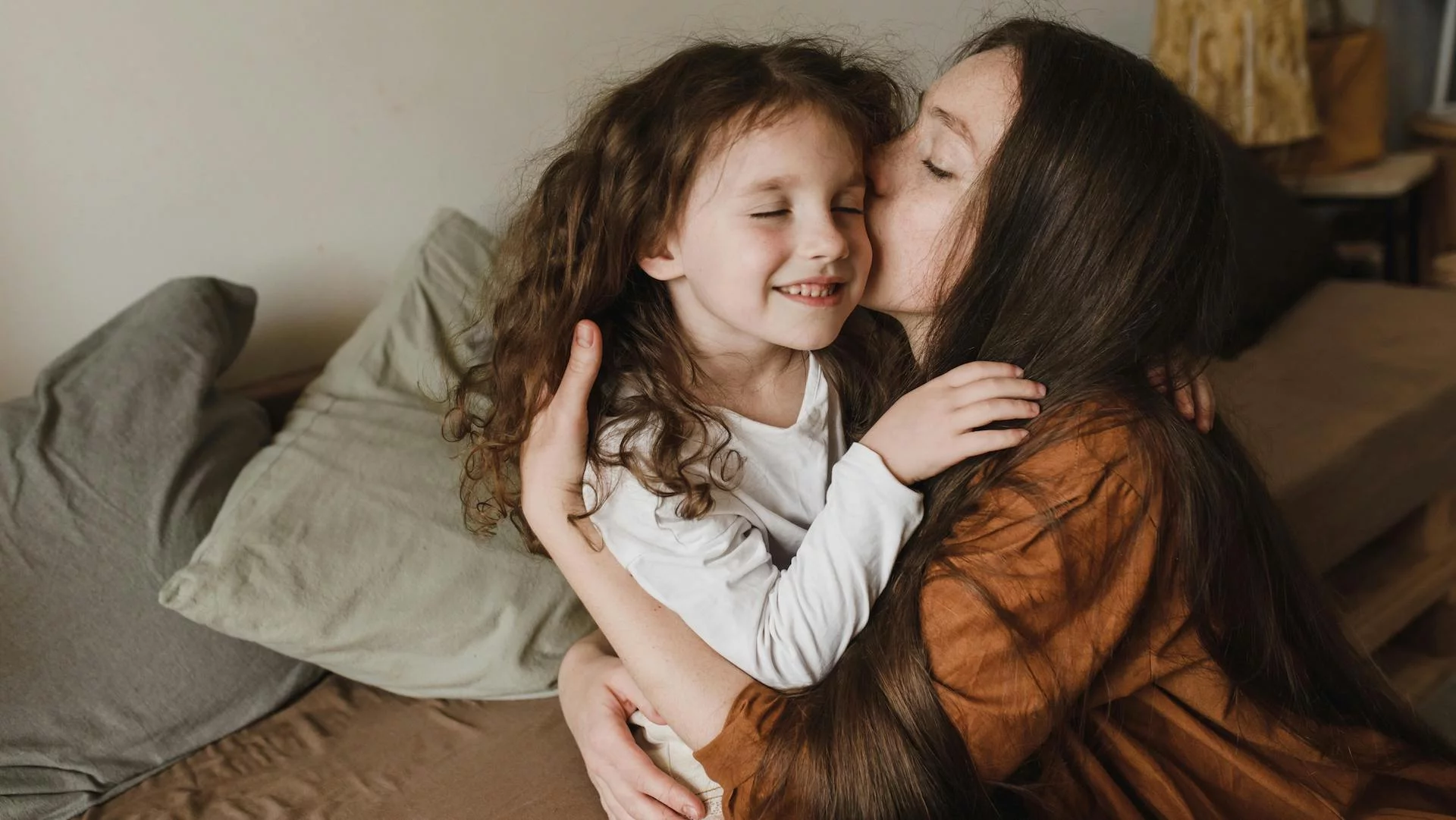 Jeśli dziecko udaje "grzeczne", to znaczy, że bardzo się stara – może aż za bardzo.