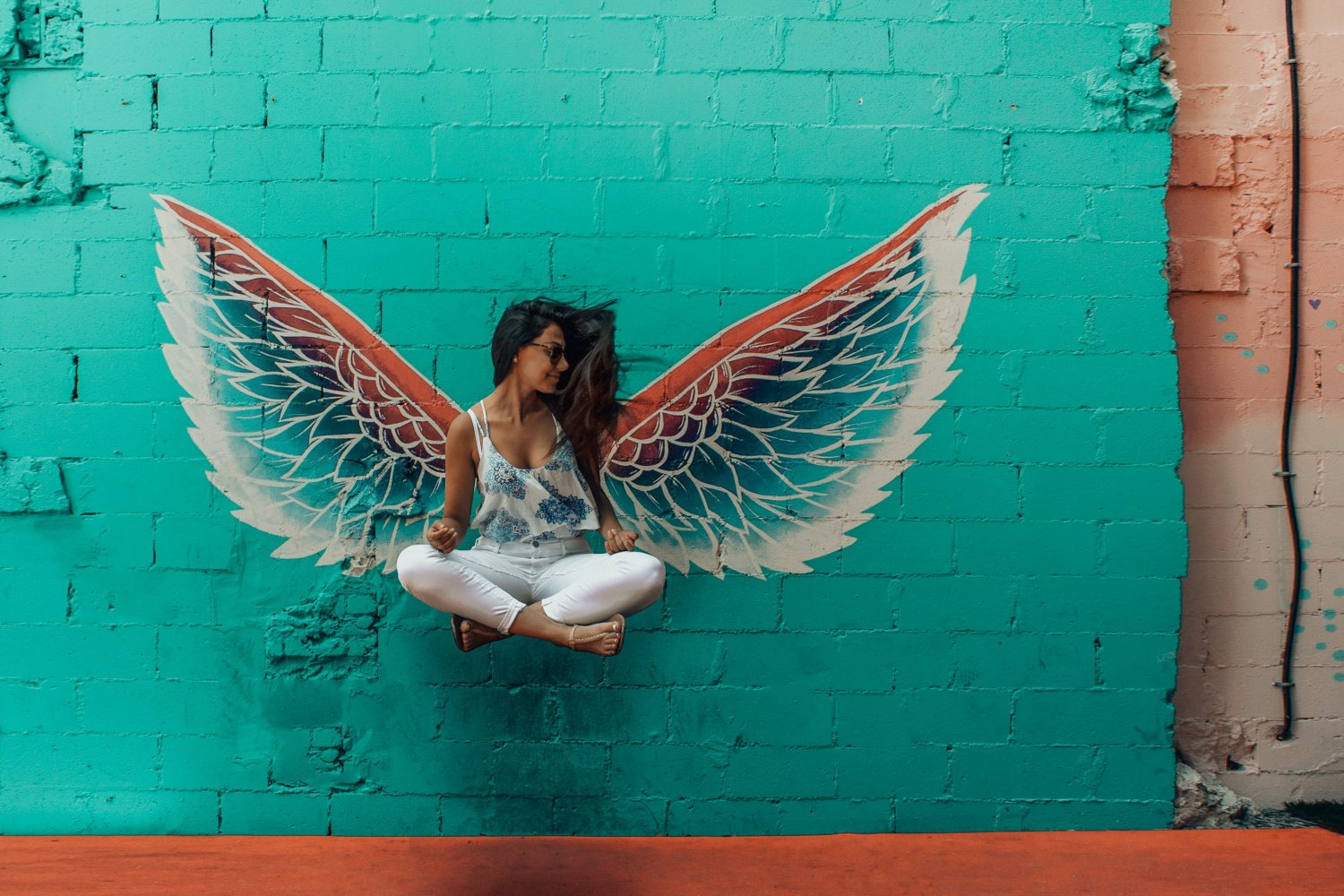 Sprężystość psychiczna działa jak spadochron, gdy lecimy na dno