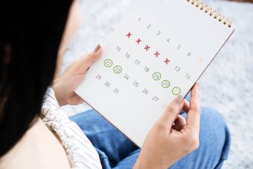 owulacja, co to, kiedy jest, objawy, ile trwa, śluz podczas owulacji, test na owulację, plamienie owulacyjne
