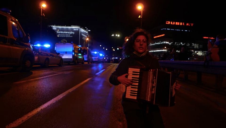 Maja Pompa i Łaja Szkło stworzyły hymn protestujących kobiet. "Tortury Ciało" to utwór na melodię "Bella Ciao"