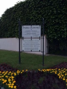 Park od maja do września jest czynny w g.5:00-23:00, a po sezonie 5:00-20:00