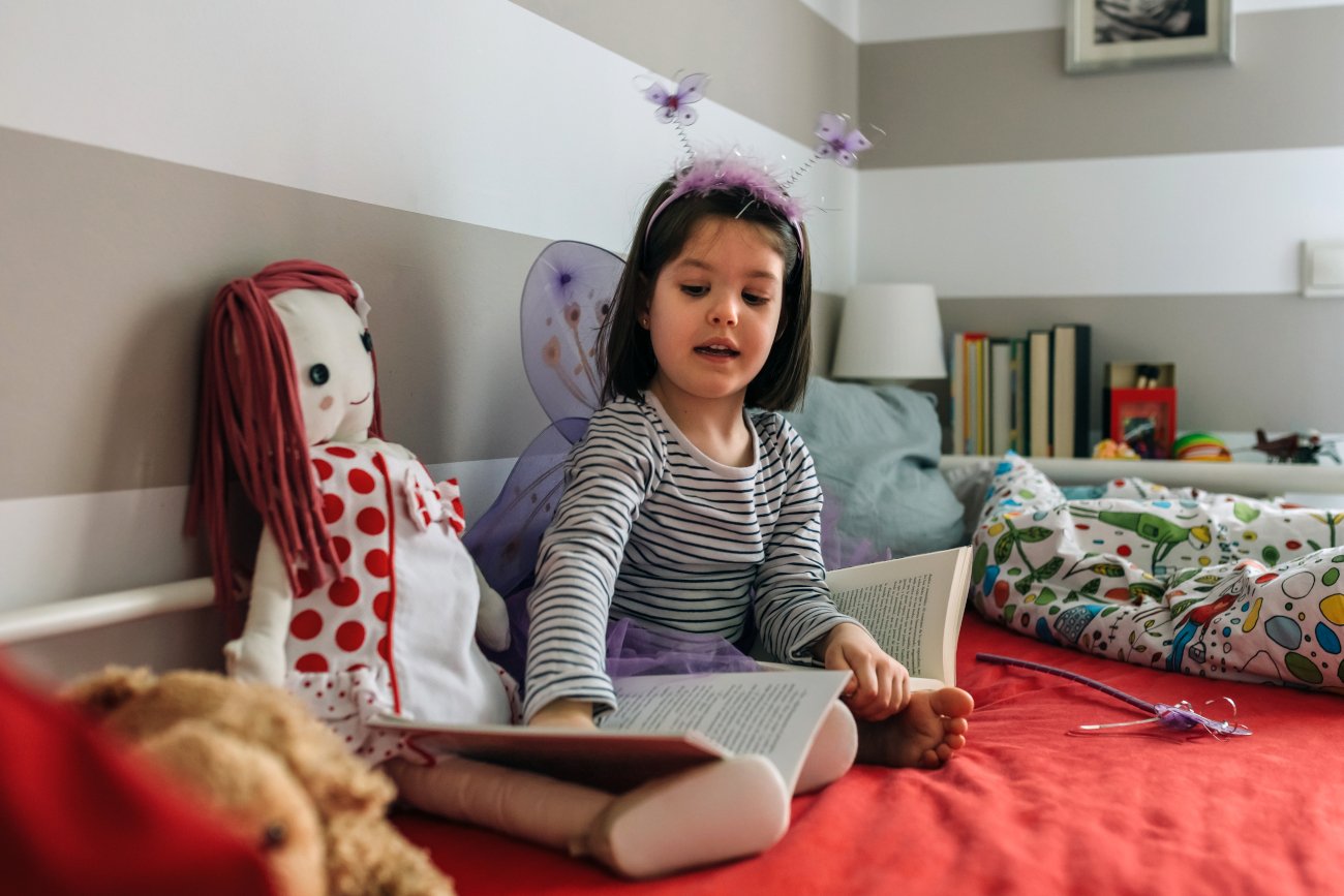 Dziecko nie chce spać w swoim łóżeczku. Co robić?