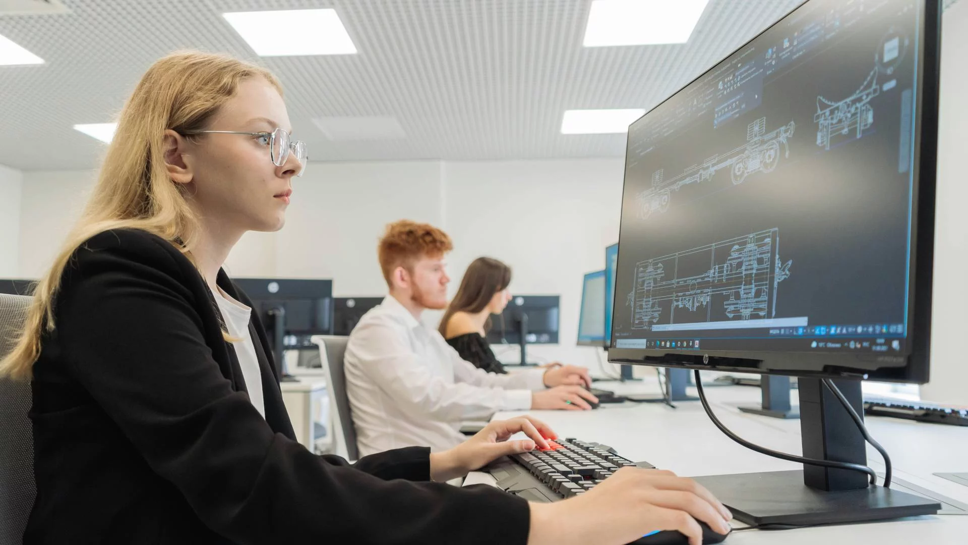 Koniec darmowych praktyk dla uczniów i studentów. Mogą dostać choćby 2 tys. zł