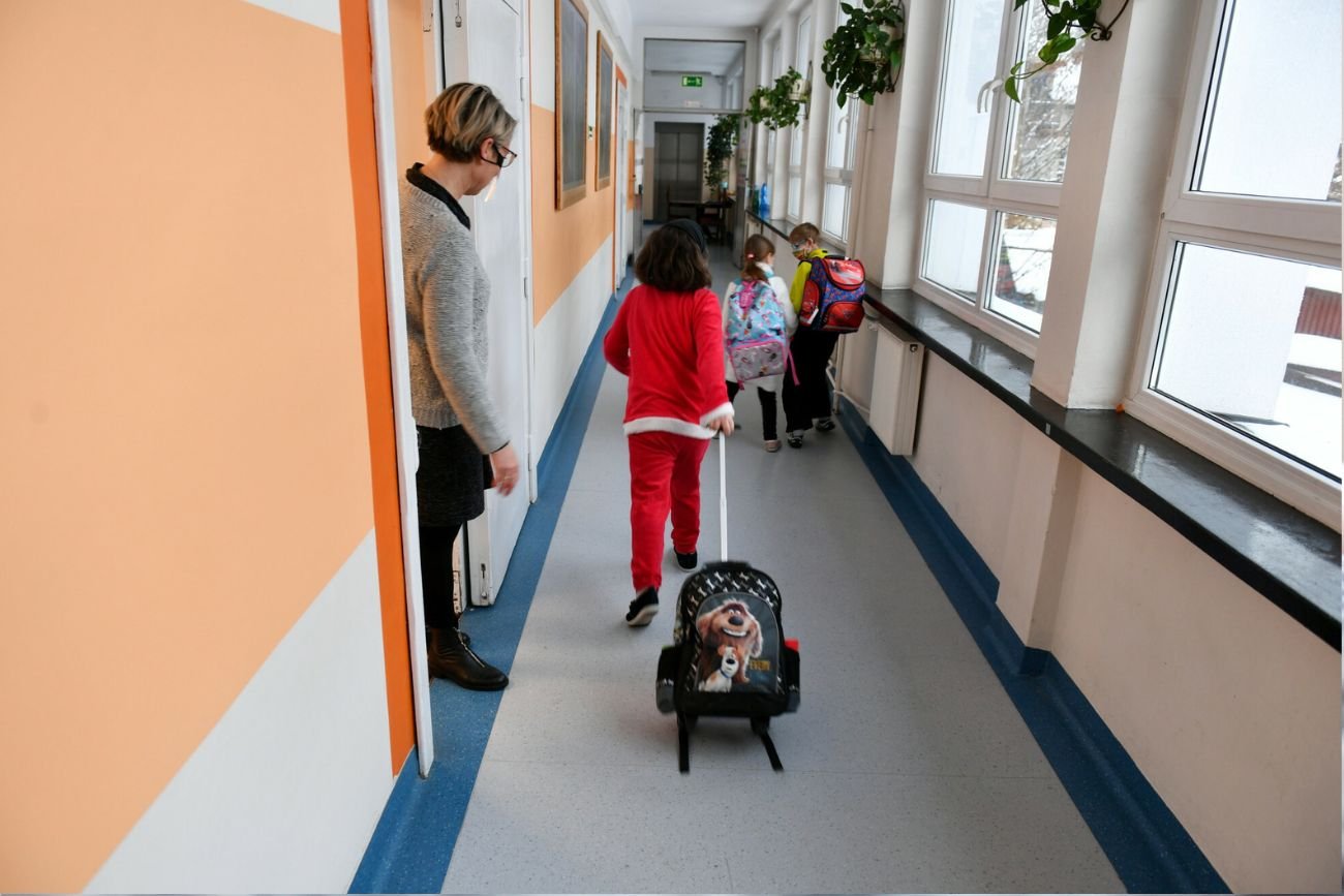 Zakaz korzystania z telefonów w szkołach