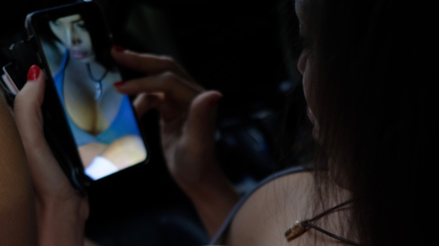 Czy to pedofil? Przed tymi niepokojącymi wiadomościami musisz ostrzec córkę