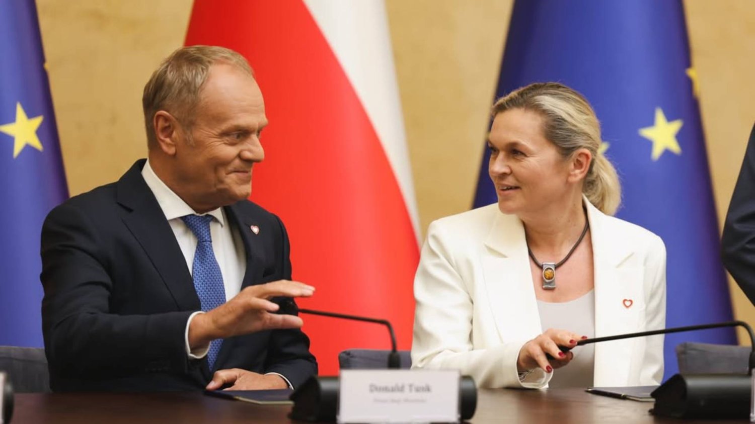 premier Donald Tusk i szefowa MEN Barbara Nowacka podczas konferencji z młodzieżą
