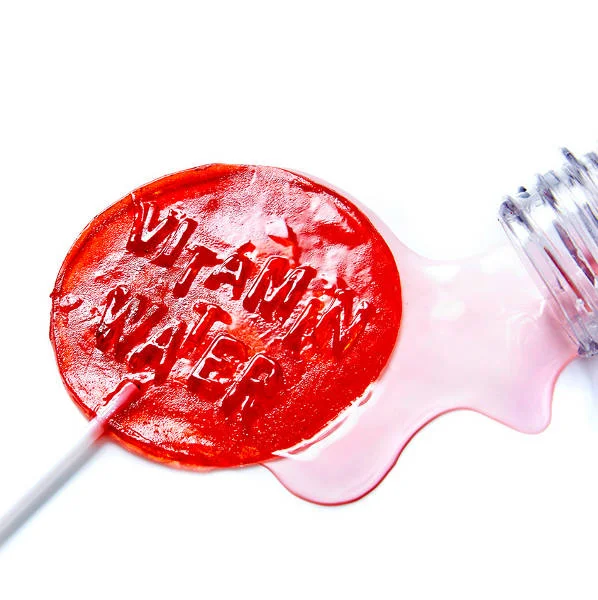 Vitamin Water zawiera 33 gramy cukru.