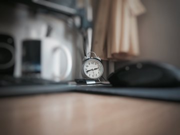 O której godzinie najlepiej wstawać?