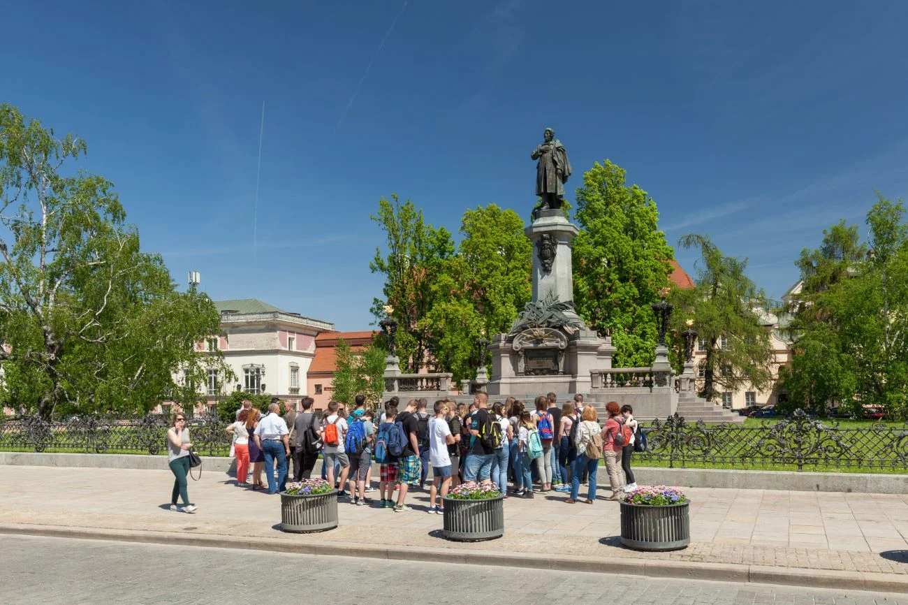 wycieczka szkolna uczniowie