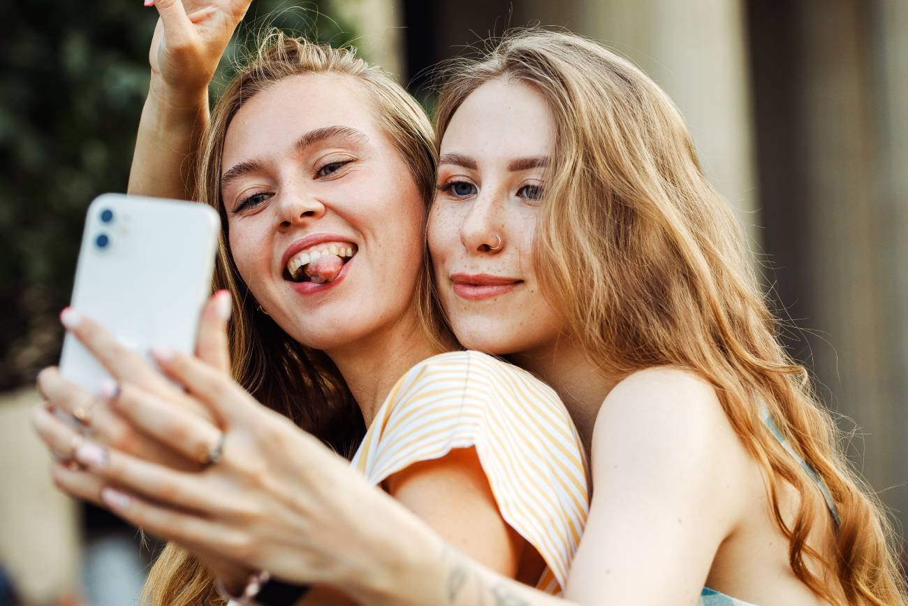 Młodość zawsze była brawurowa? Psycholog ma smutne wnioski o pokorze pokolenia zet