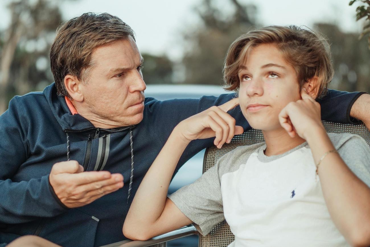 Nastolatek zaczął przeklinać w domu. Ten błąd rodziców sprawi, iż będzie "bluzgał" więcej