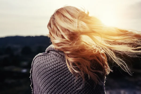 Fot. Pexels / [url=https://www.pexels.com/photo/sunset-sunny-sun-women-54566/]Michael Fertig[/url]/[url=https://www.pexels.com/photo-license/]CC0 License[/url]