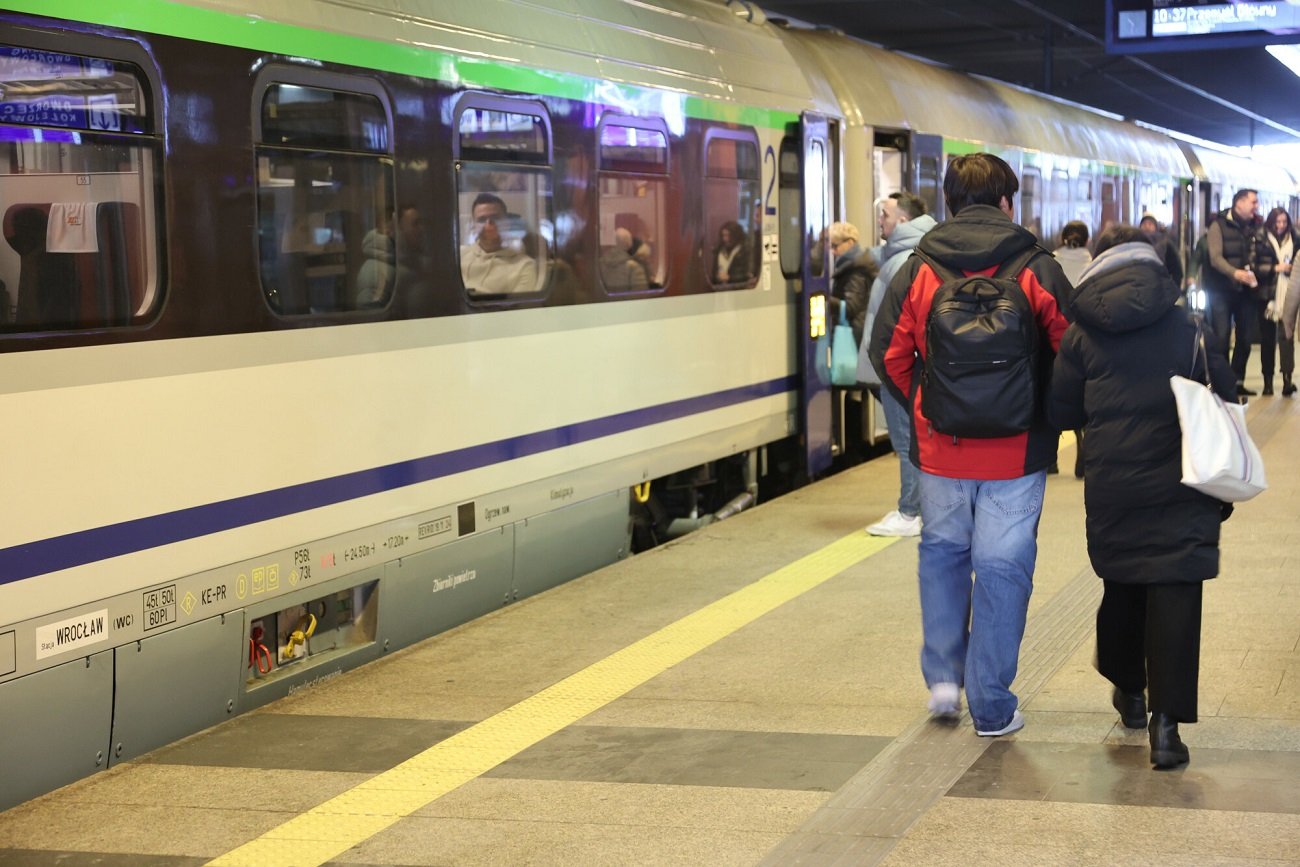 Sytuacja z pociągu skłania do przemyśleń.