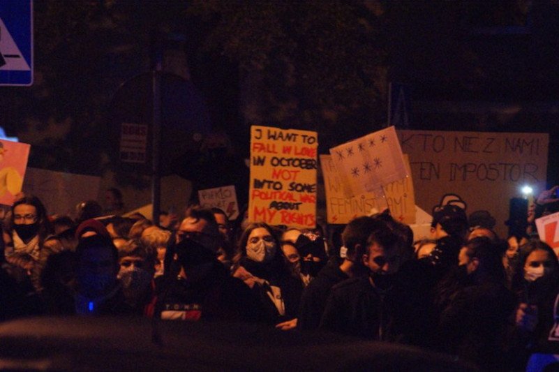 Jak przygotować się do protestu kobiet? 7 rad, jak strajkować bezpiecznie