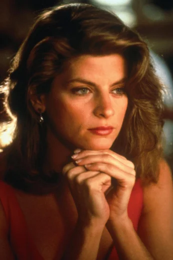 Kirstie Alley jako Mollie Ubriacco.