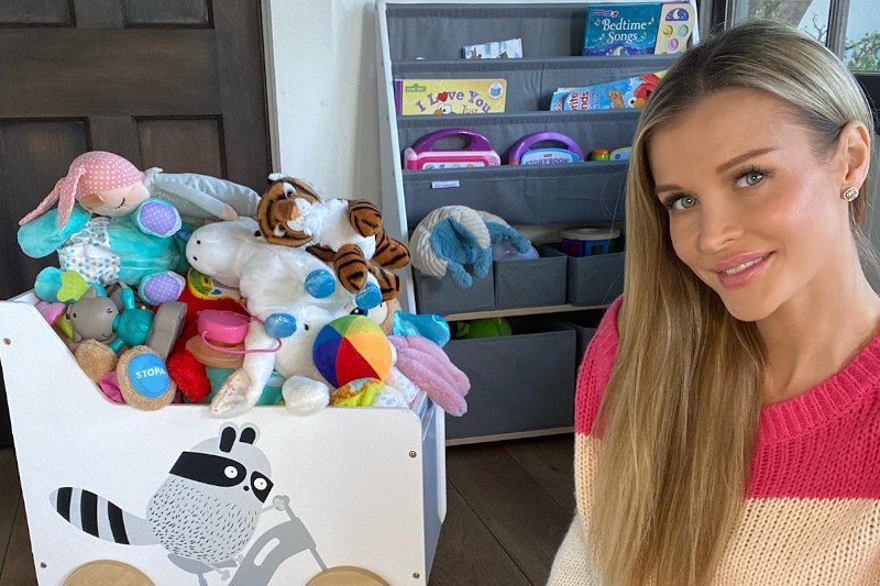 Joanna Krupa przekazuje wyprawkę swojego dziecka na licytację WOŚP