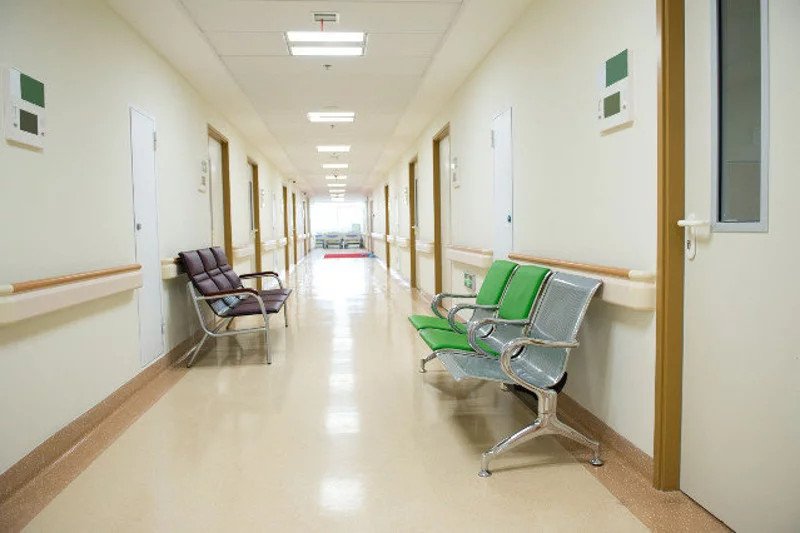 W miejscowości nie ma pediatry, w innych nie chcą zapisać dzieci