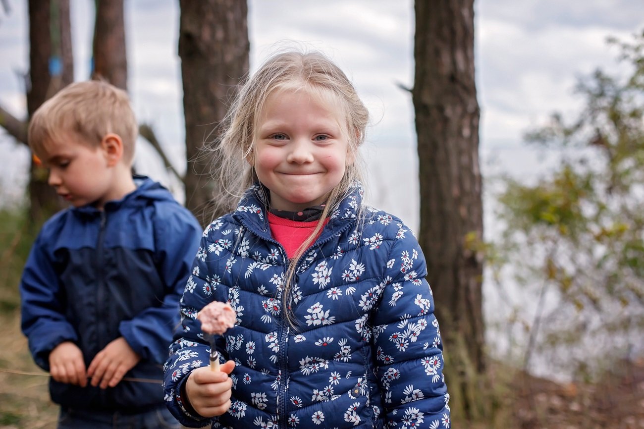 Kolejny raz moja córka na wycieczce nie zje normalnego obiadu. Ten trend szkodzi dzieciom