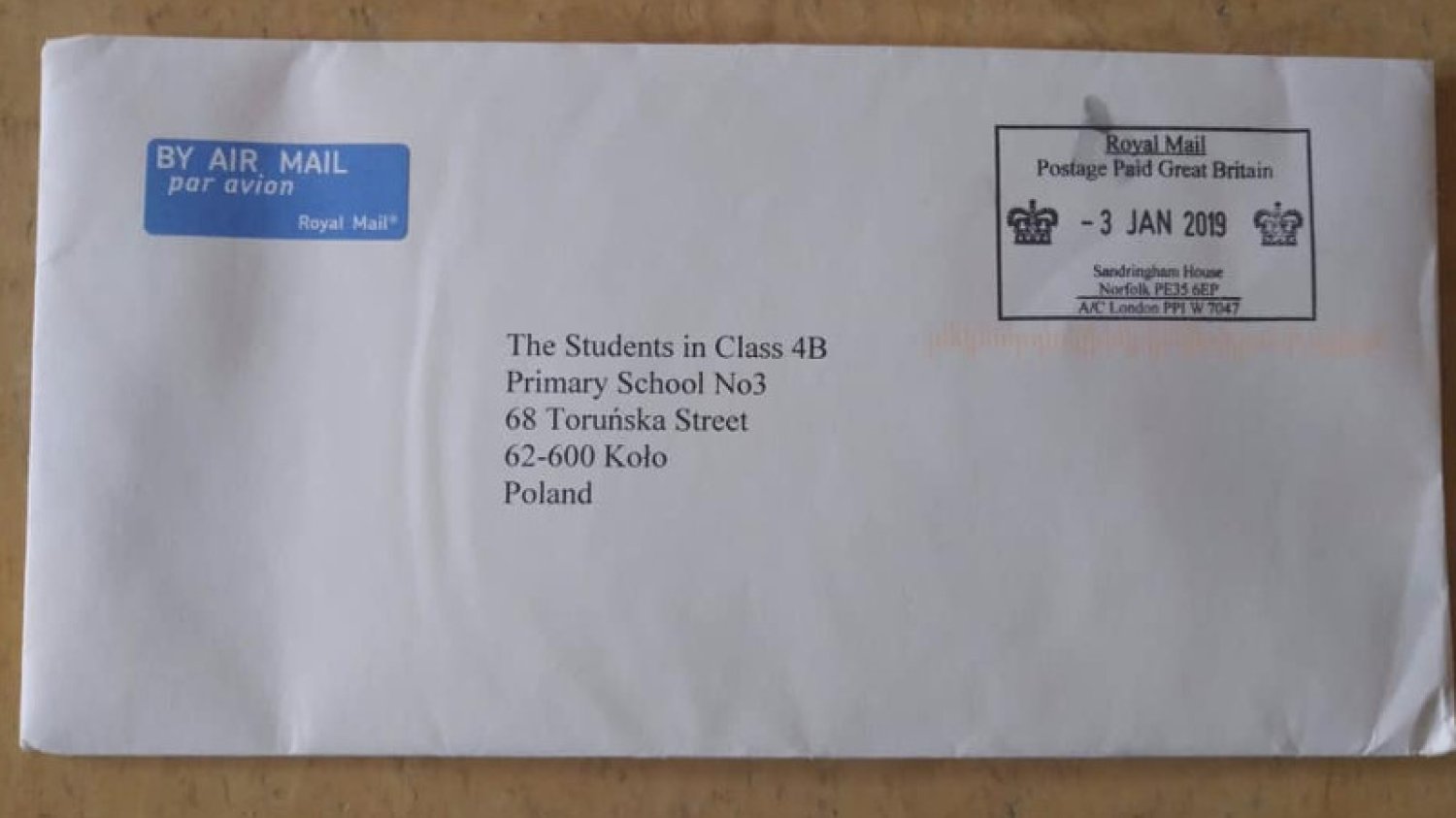 Dzieci ze szkoły podstawowej w Kole dostały list od samej Elżbiety II