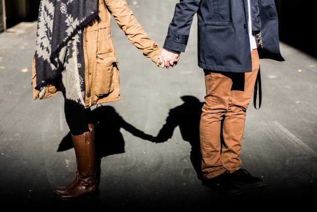 Czy mąż mnie zdradza? Psycholog mówi, jak rozpoznać skłonność do zdrady | MamaDu.pl