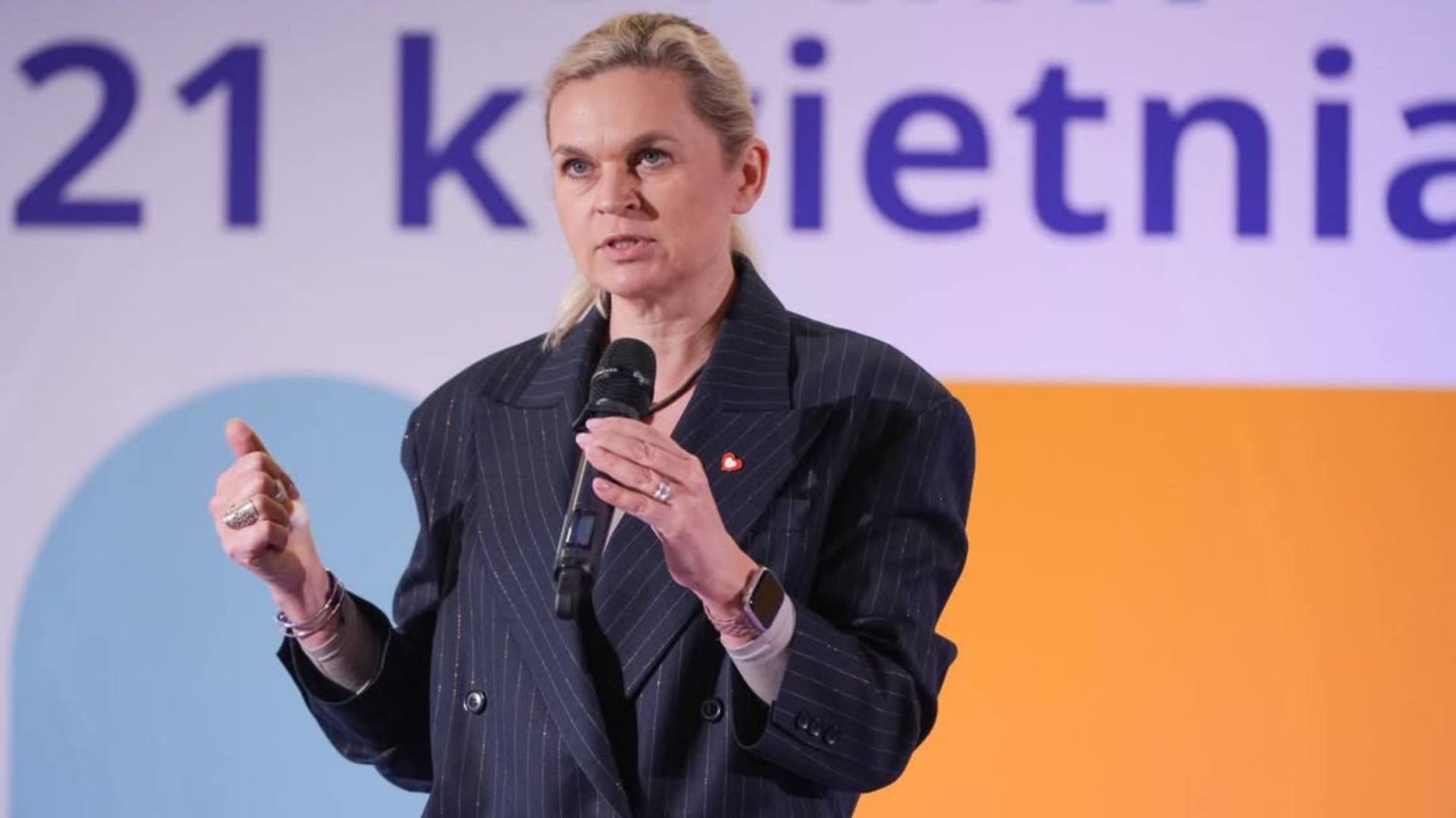 Barbara Nowacka podczas wystąpienia Barbara Nowacka podczas wystąpienia