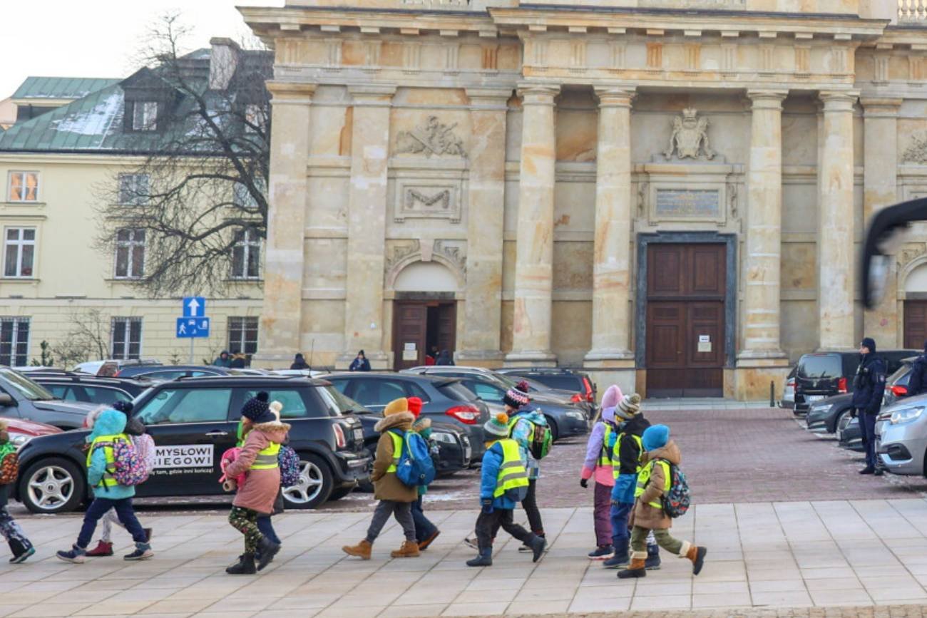 Październik w przedszkolu Kościołem stoi. Rodzice oburzeni pomysłem nauczycielek