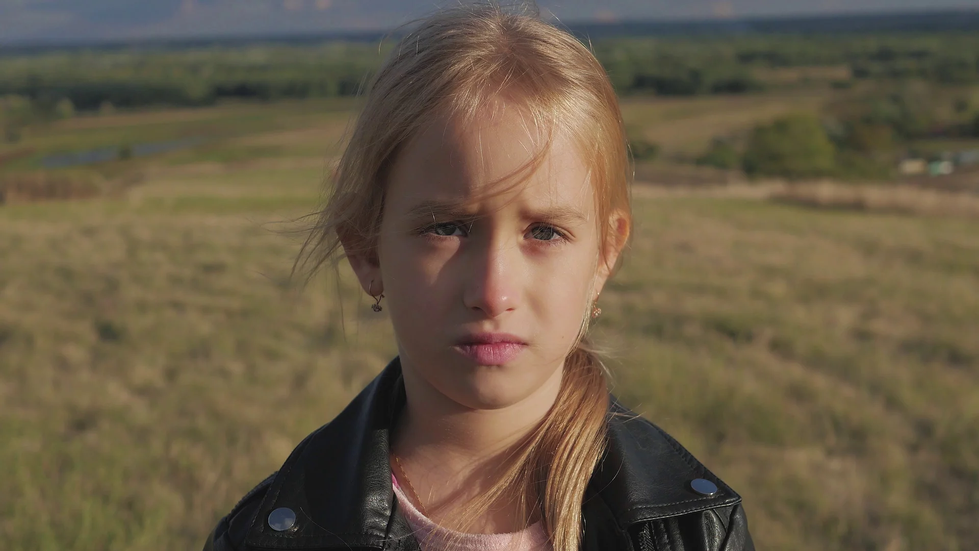 smutna dziewczynka smutna dziewczynka