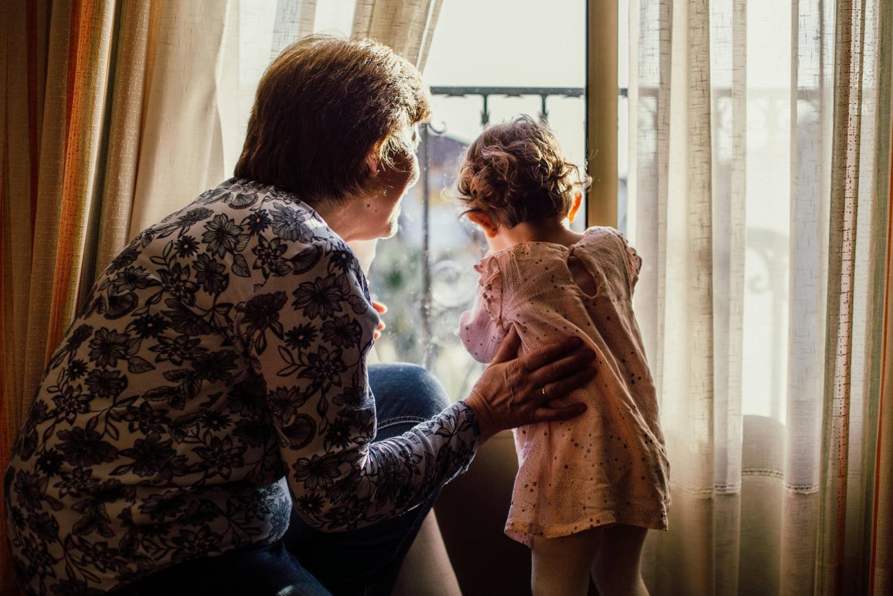 Nowocześni dziadkowie też wychowują wnuki. "Byłam, jestem i będę – babcia mimo odległości"