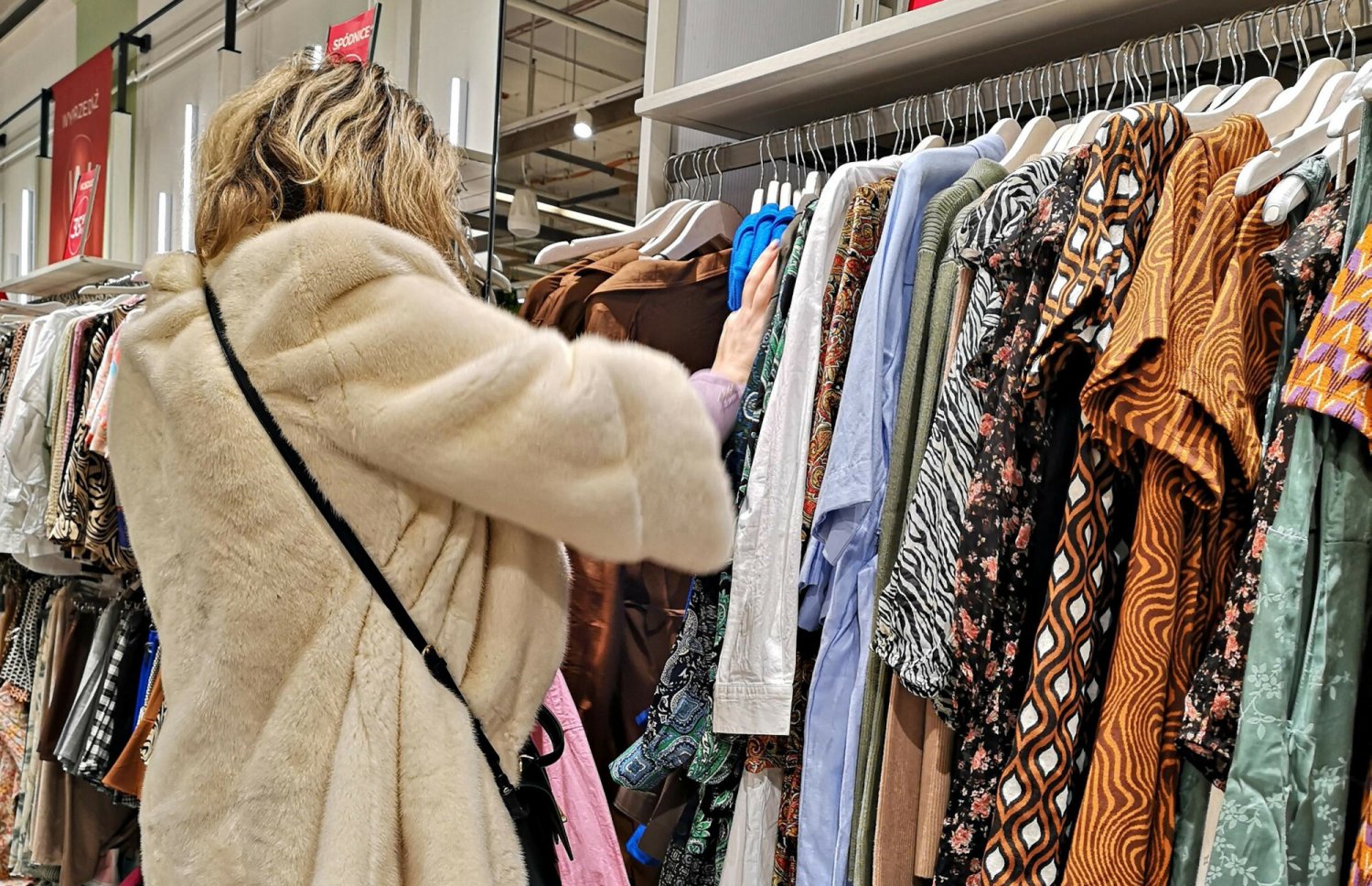 Bezzwłocznie wybierz się po zimowe kurtki, zimą może ich nie być.