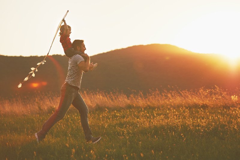 ojciec z córką w Dzień Ojca 2024