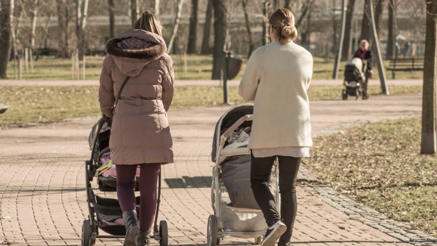 Monitorowanie i nagrywanie niań to trend, ostrożność czy obsesja?