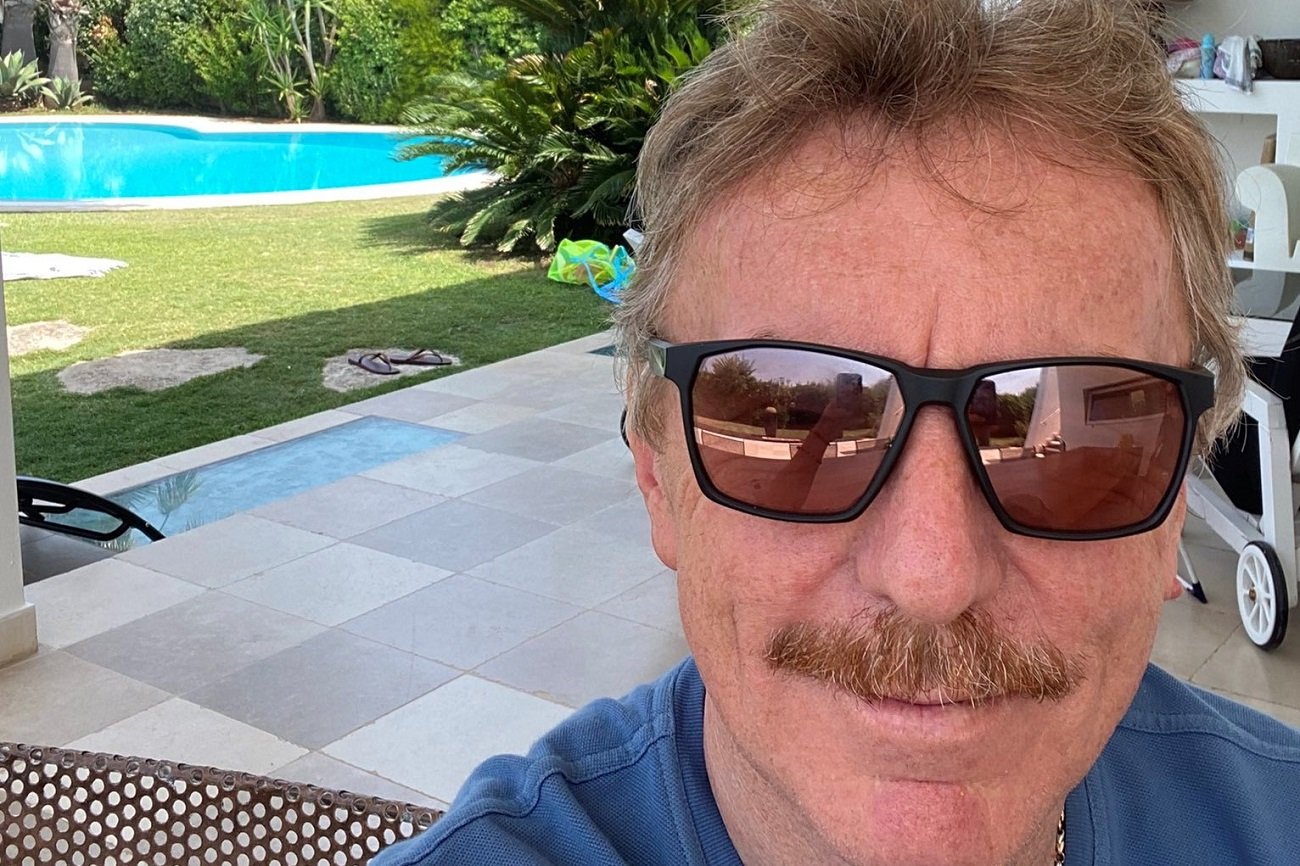 Zbigniew Boniek pokazał, jak jego wnuk bawi się w ogrodzie, w sieci zawrzało!