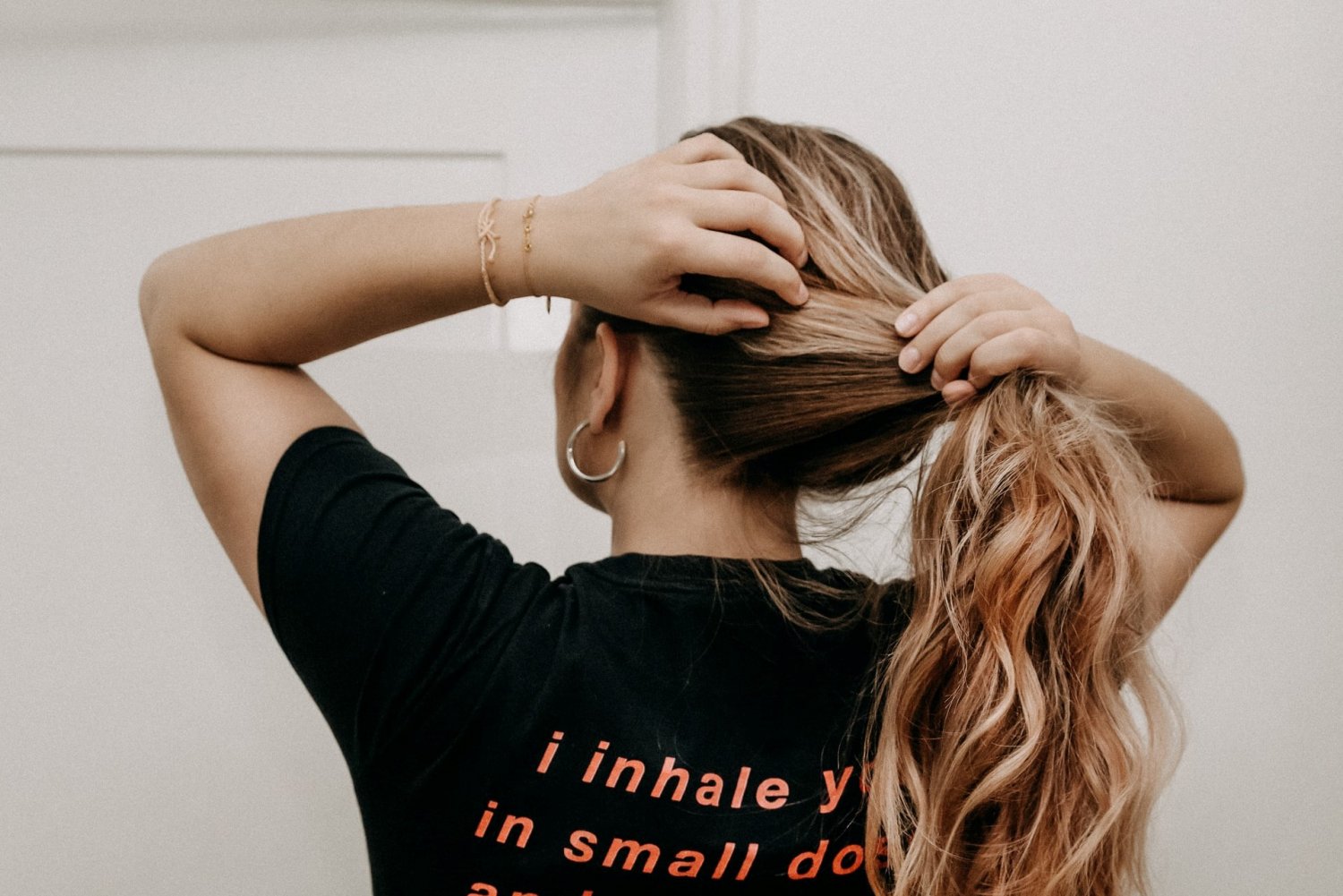 domowe sposoby na wypadające włosy, wcierki do włosów, domowe wcierki do włosów, zdrowe włosy, piękne włosy