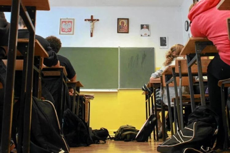 Czy 11-latka ma prawo zdecydować, że nie chce już chodzić na religię?