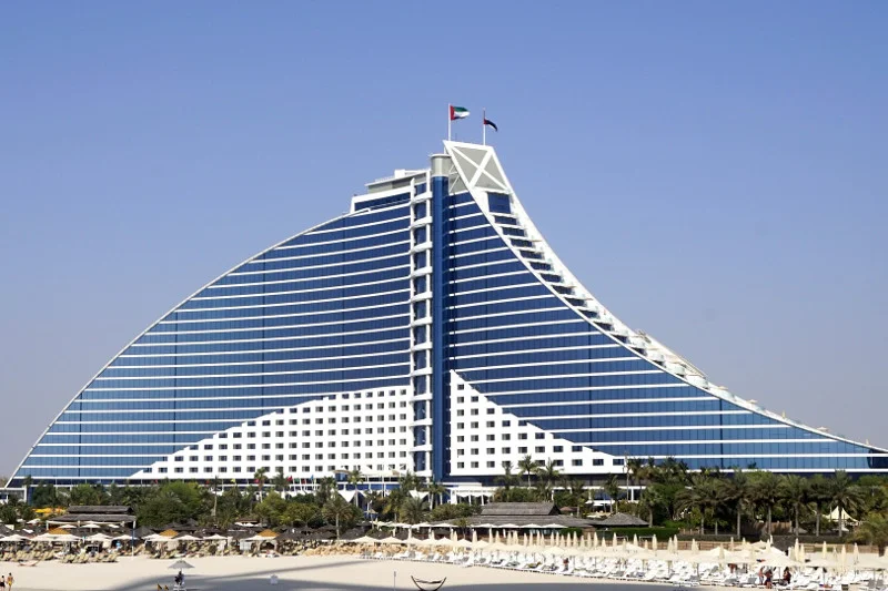Jumeirah Beach Hotel zapewnia bezpłatny i nieograniczony dostęp do parku wodnego Wild Wadi