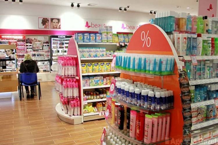 Jakie tanie perfumy kupić? 5 pięknych i trwałych perfum do 30 złotych