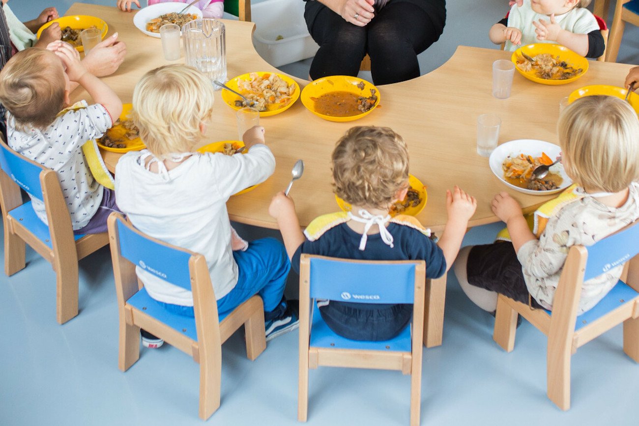 Za taką cenę oczekiwała troski. Matka: "Moje dziecko je posiłki gorsze niż świnie na farmie"