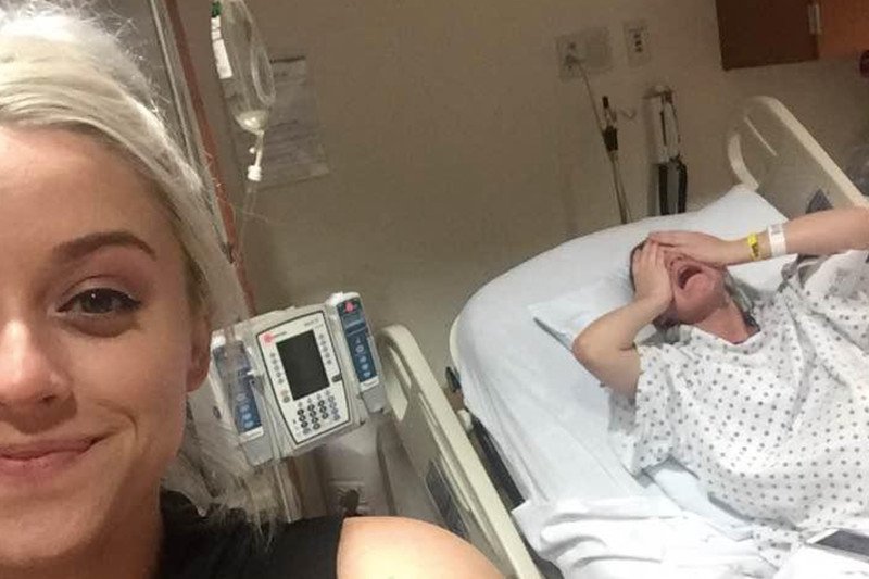 Jedni nazywają to selfie głupim i niepotrzebnym, inni zabawnym i pełnym miłości.