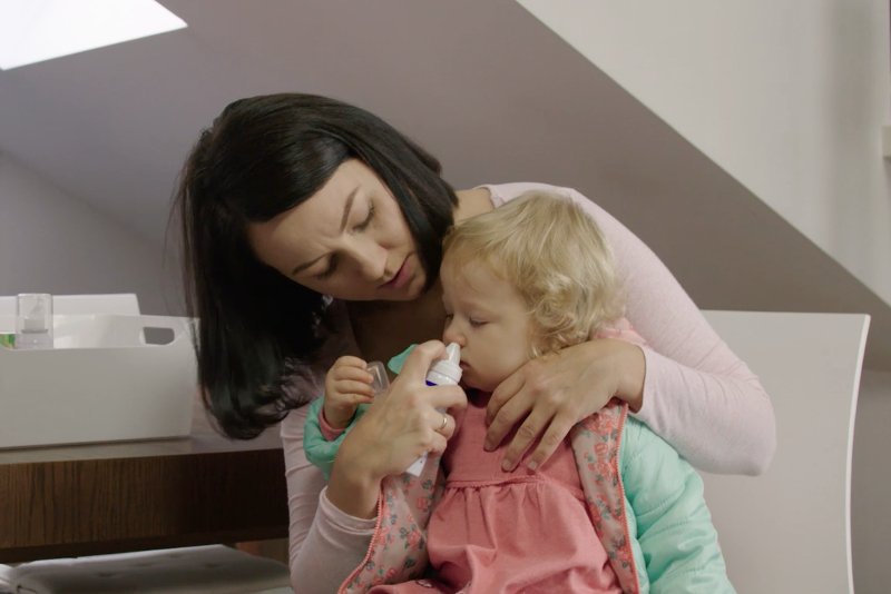 Jedną z form terapii chorego nosa jest podawanie donosowych preparatów•123rf.com