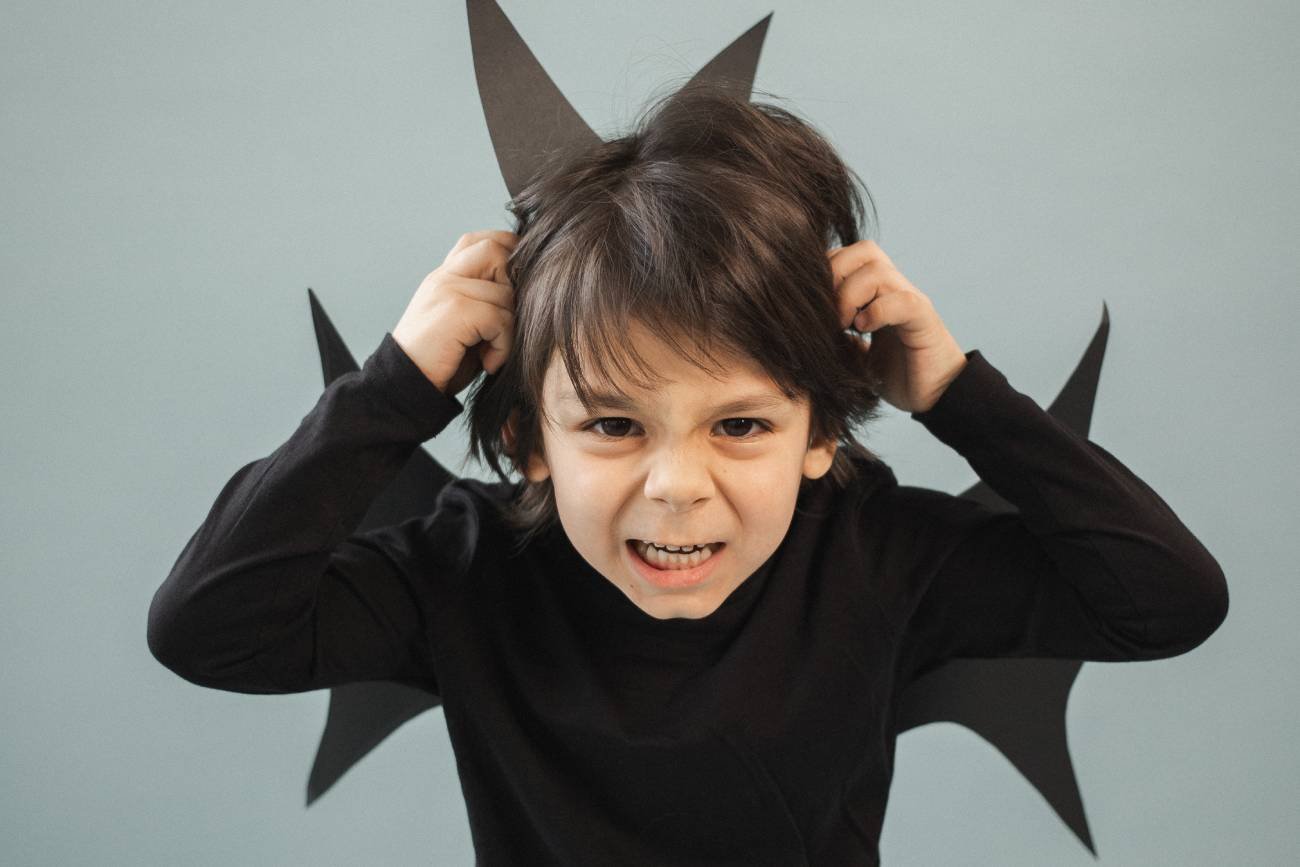 złość, gniew, jak uspokoić dziecko, jak pomóc dziecku poradzić sobie z emocjami, jak pomóc dziecku z emocjami, jak radzić sobie ze złością, złość u dziecka, strategie na uspokojenie