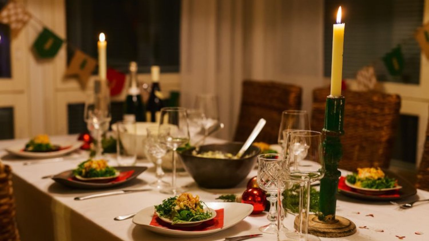 Kilkulatek może zjeść prawie wszystko z wigilijnego stołu. W przypadku malucha lepiej będzie uniknąć kilku pozycji świątecznego menu.