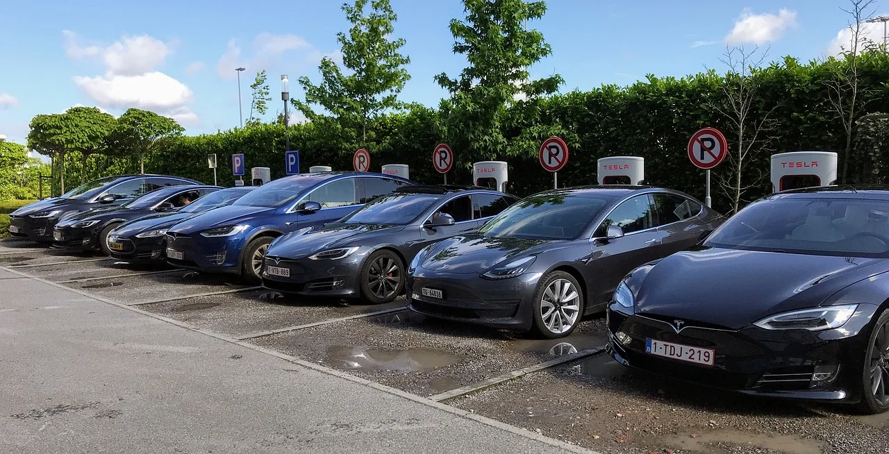 Tesla zanotowała ogromny skok w sprzedaży na całym świecie