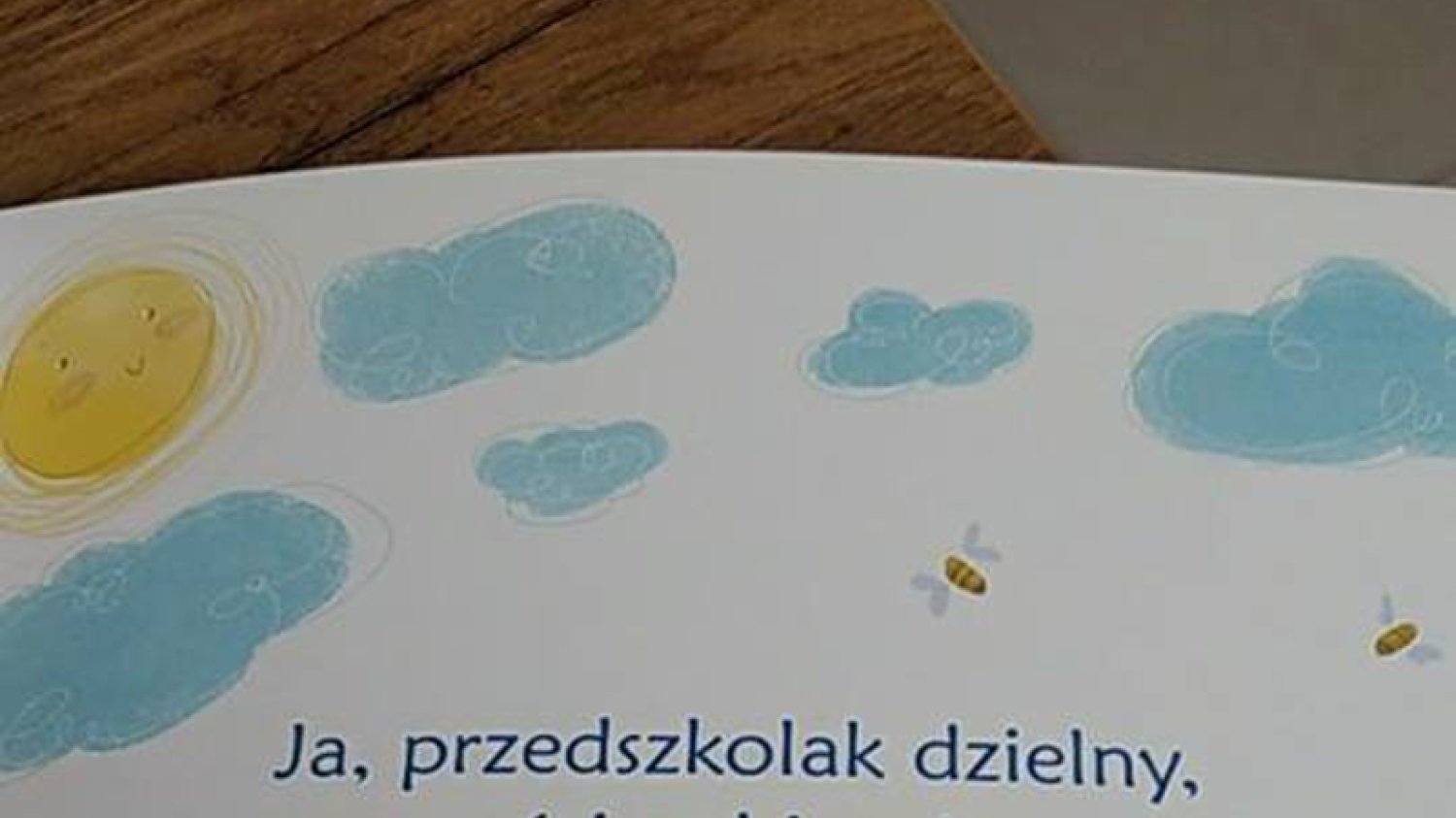 Wierszyk z książki "Wkrótce będę przedszkolakiem" oburzył rodziców.