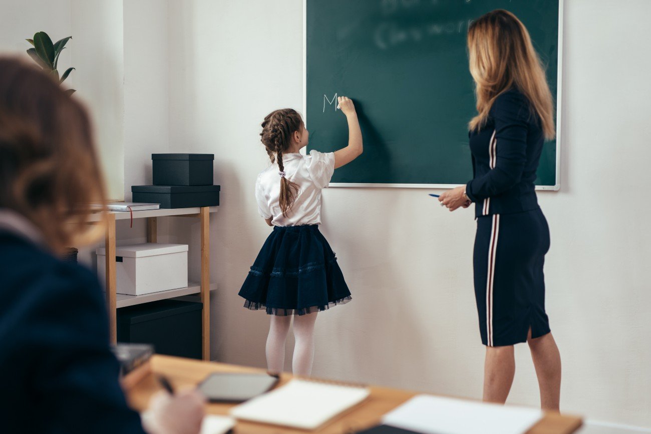 Lista zasad obowiązująca na lekcjach języka polskiego. Aż się włos na głowie jeży