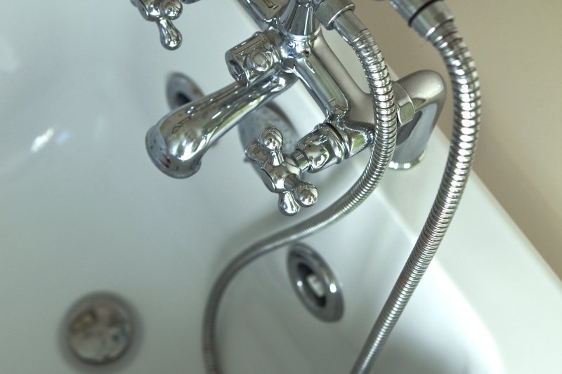 Wzięła telefon do łazienki. 17-latka śmiertelnie porażona prądem