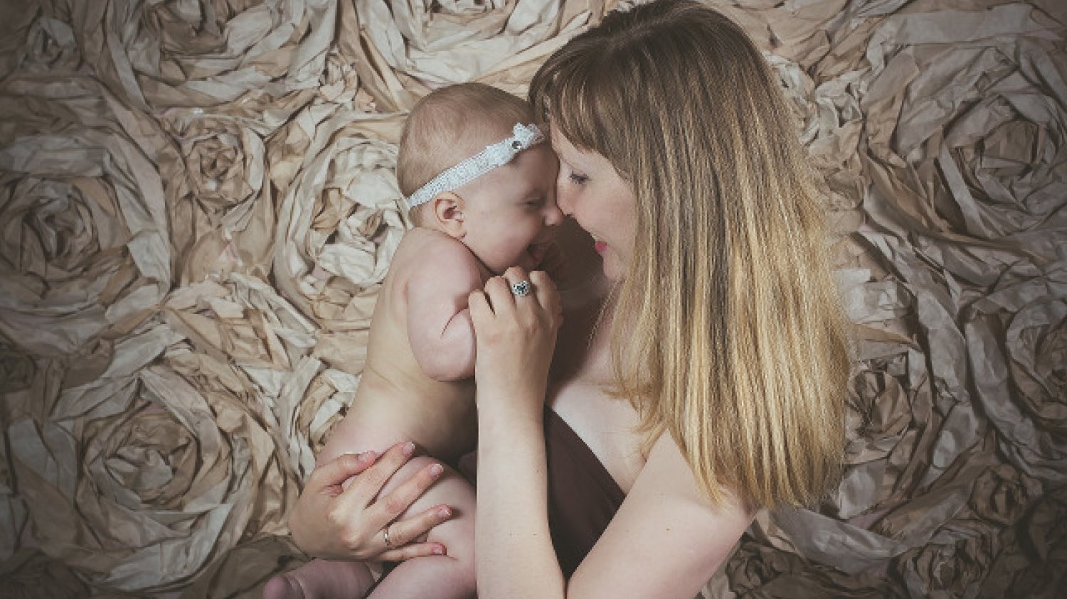 Fot. Pixabay / [url=https://pixabay.com/en/mom-baby-love-family-kid-866571/]AnnaBricova[/url] / [url=https://pixabay.com/service/terms/#usage]CC0 Public Domain[/url]