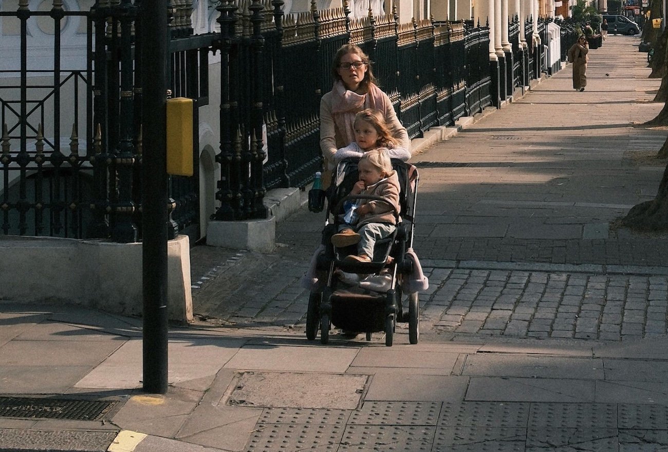"Przestań starać się, by ktoś cię lubił, zacznij być świadoma swojej wartości".