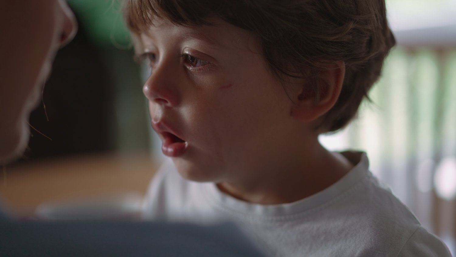 Słowa mówione do dziecka ranią. Po tych zaczyna wątpić w siebie zanim skończy 10 lat